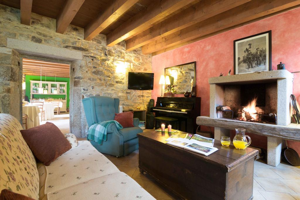 Casa Rural Grana Da Acea Monfero 外观 照片